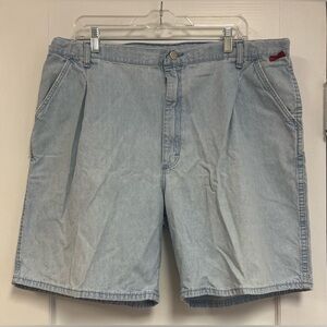 Vintage Wrangler Jeans Shorts Men's 40 Blue 7.5" Inseam Light Wash Denim pleated